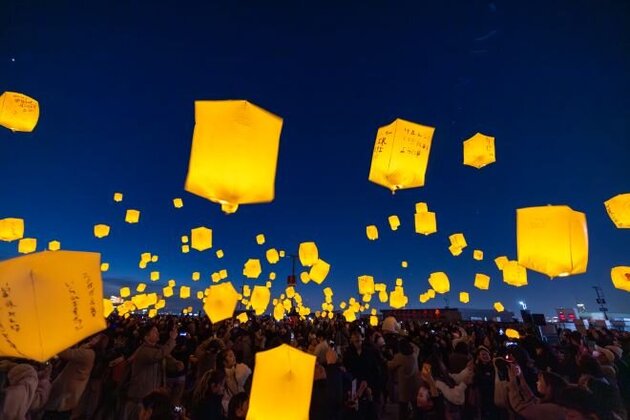 和の灯、未来の光「 まつばランタンフェスティバル」と <br/>大阪・関西万博の旅 ２日間