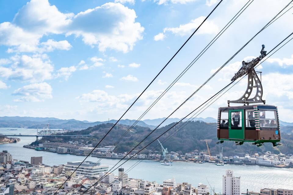 No7439_千光寺から見るロープウェイと尾道市街地.jpg