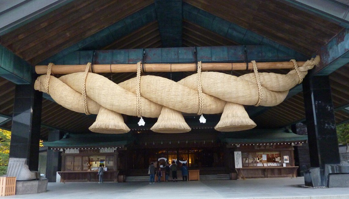 ｒ023.出雲大社　神楽殿（大注連縄）3760@23.izumotaisya.jpg
